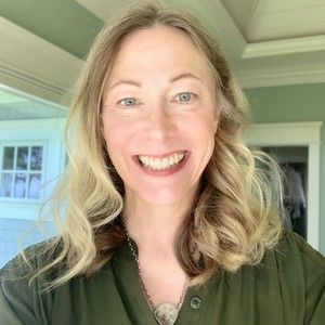 Meet your Posher, Caroline